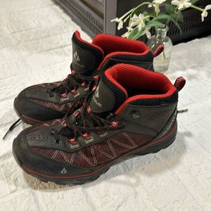 Vasque Men’s Monolith Hiking Boot size 8